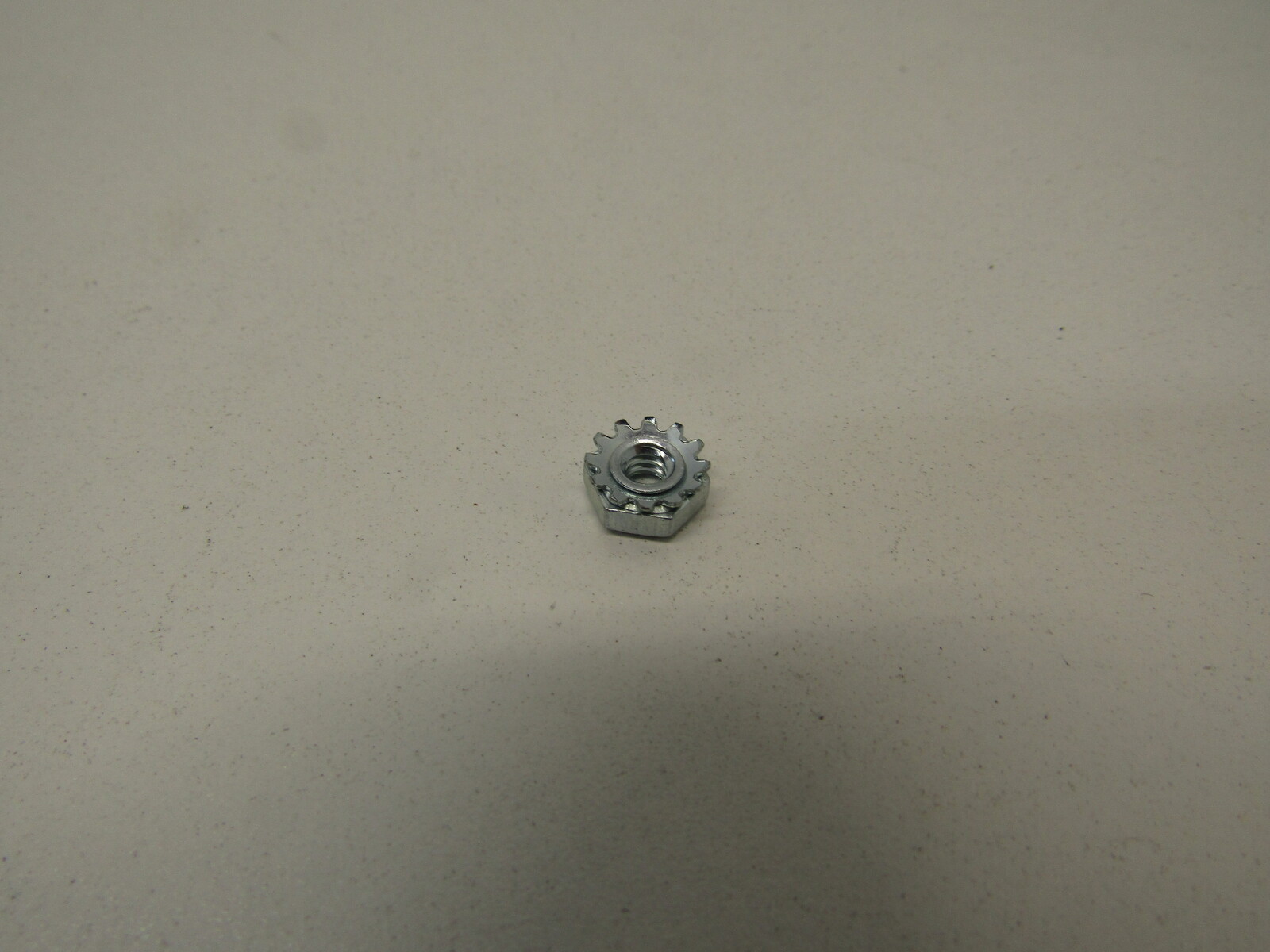 NUT,6-32 KEP LOCK,NC,ZP